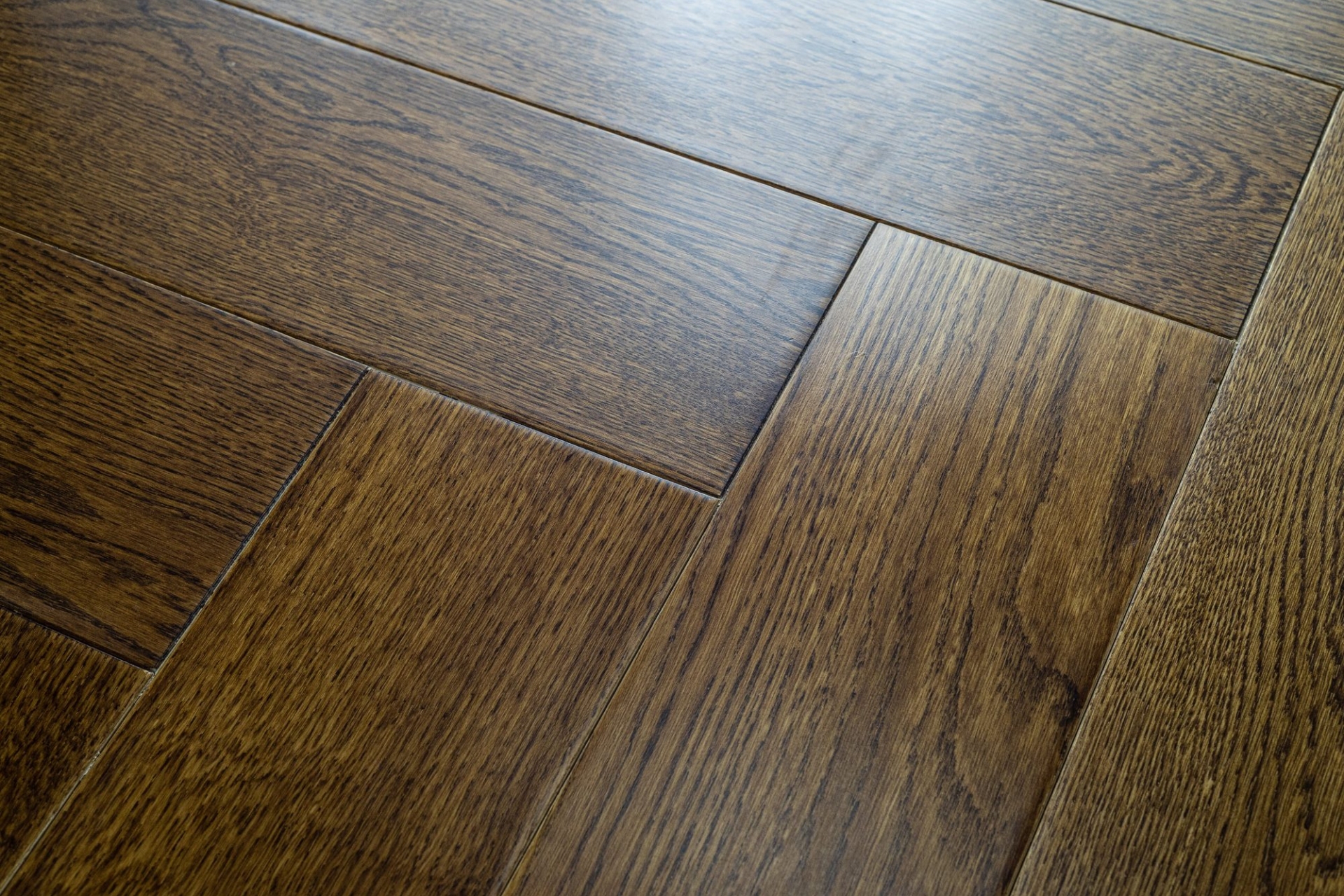 Инженерный паркет «Damy Floor» Ореховый (укладка елочкой) — купить в Ульяновске