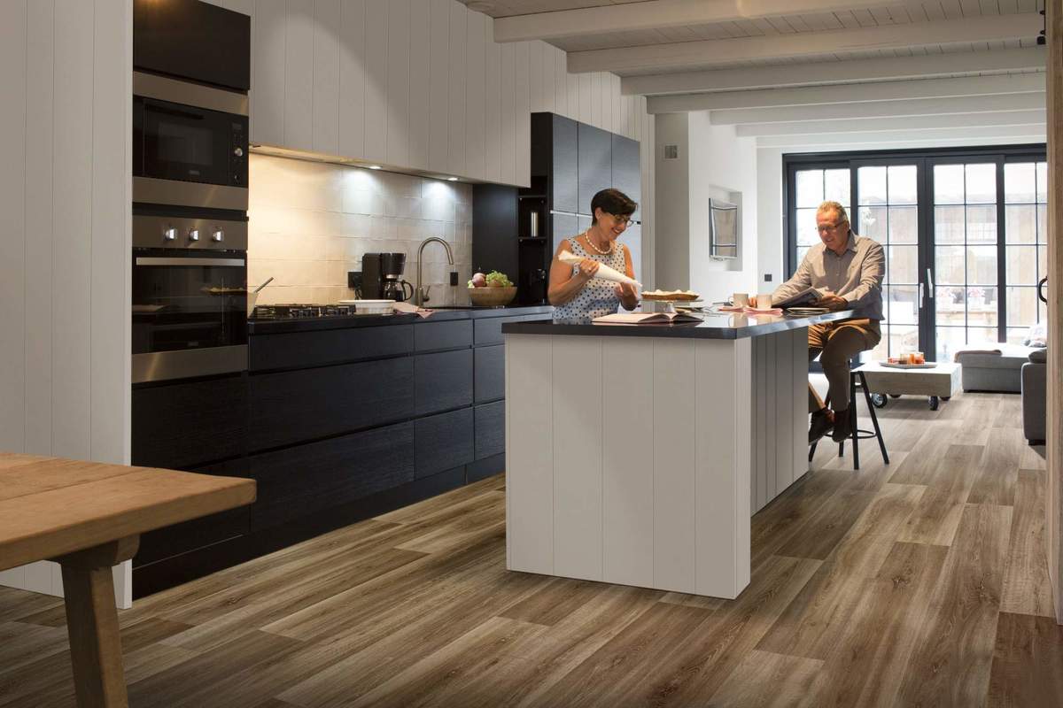 Замковая ПВХ плитка "Berry Alloc" Pureclick 55 LIME OAK 966D (204*1326*5 мм) — купить в Ульяновске