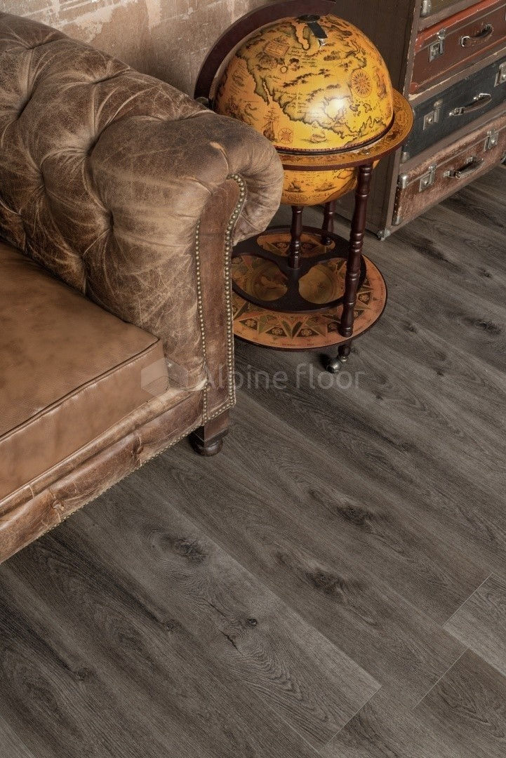 Замковая ПВХ плитка "Alpine Floor" Дуб торфяной  (1524*180*8мм) — купить в Ульяновске