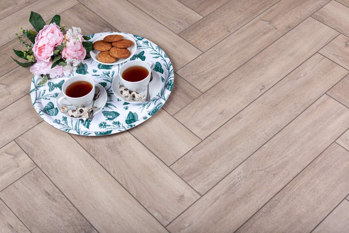 Замковая ПВХ плитка "Aberhof" Carmelita 0532 (615*123*5 мм) — купить в Ульяновске