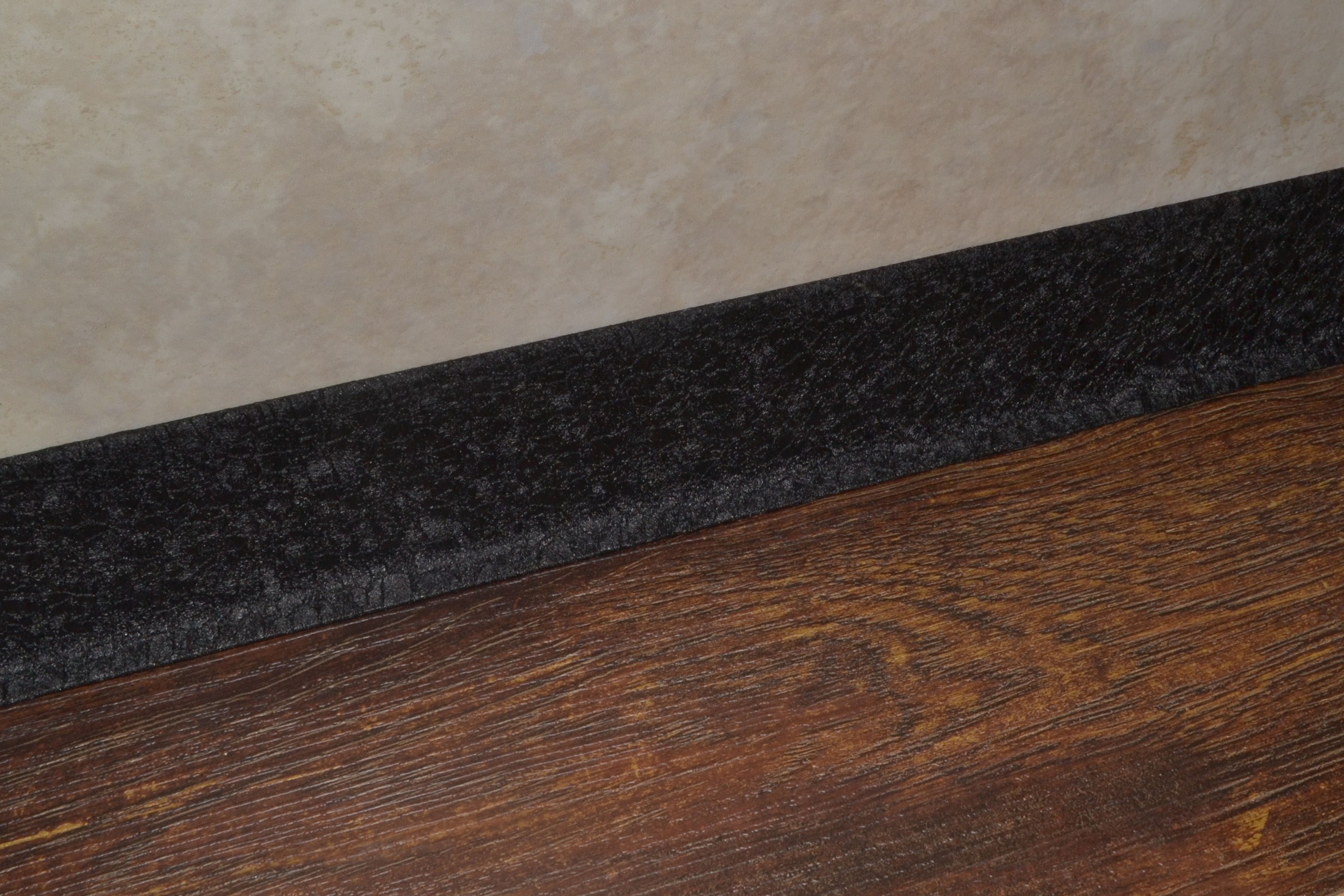 Плинтус алюминиевый L-образный текстура кожи черная (2500*11*60 мм) — купить в Ульяновске