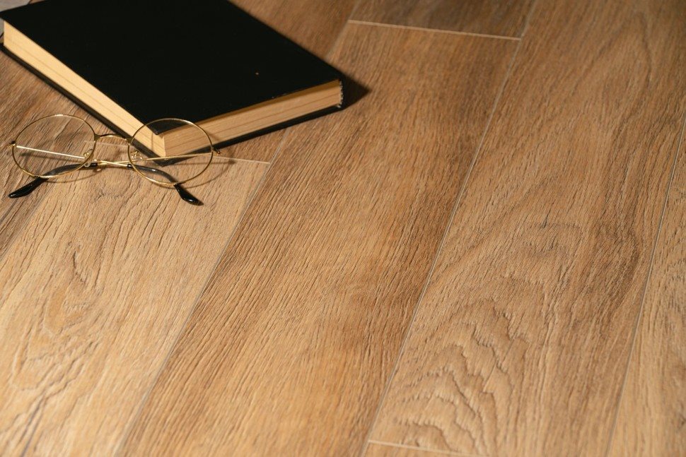 Виниловый ламинат "Bonkeel" Style Дуб Бонди (1200*125*4 мм) — купить в Ульяновске