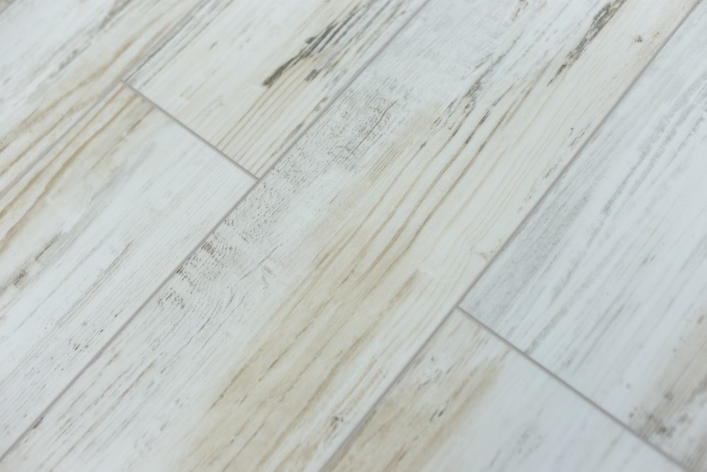 Замковая ПВХ плитка "Art Tile" Берёза Прованс (1220*152*5 мм) — купить в Ульяновске